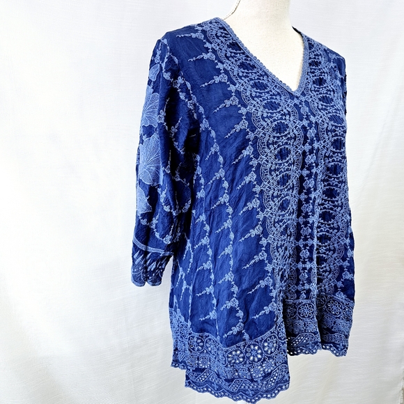 Johnny Was Blue Floral Embroidered Blouse size X-small - Picture 3 of 9